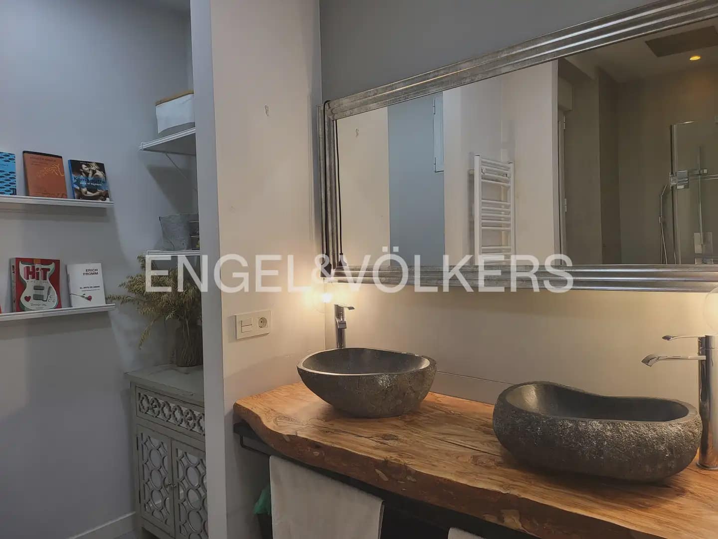 3 sypialnia Mieszkanie do wynajęcia w Miasto Walencja - 3 300 € (Ref: 9897699)