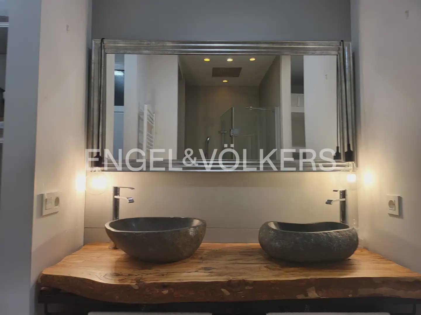 3 sypialnia Mieszkanie do wynajęcia w Miasto Walencja - 3 300 € (Ref: 9897699)