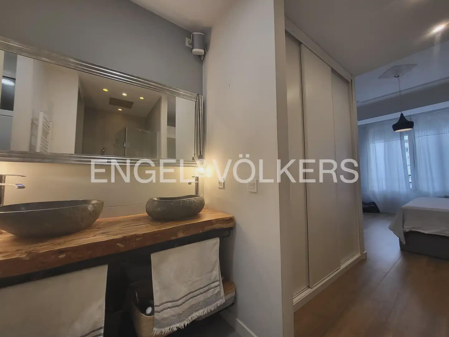 3 sypialnia Mieszkanie do wynajęcia w Miasto Walencja - 3 300 € (Ref: 9897699)