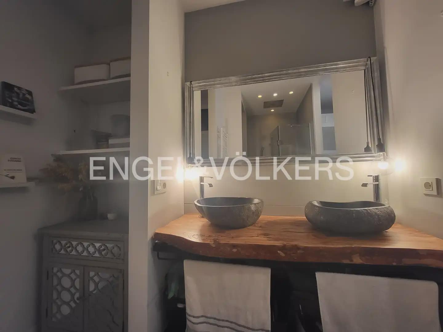 3 sypialnia Mieszkanie do wynajęcia w Miasto Walencja - 3 300 € (Ref: 9897699)