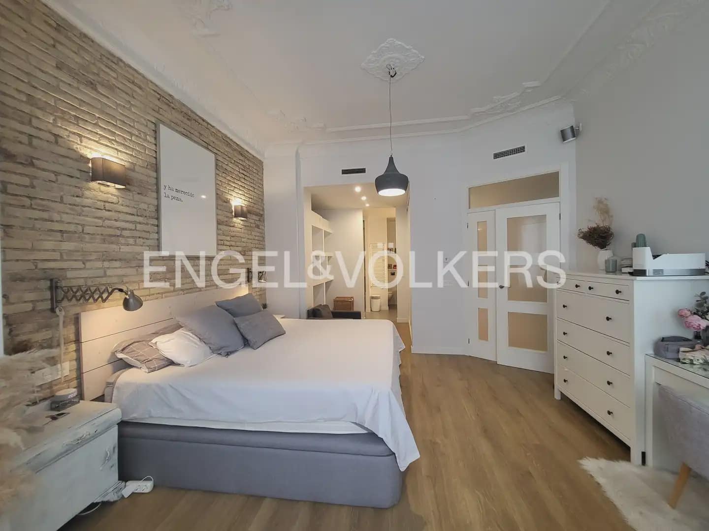 3 sypialnia Mieszkanie do wynajęcia w Miasto Walencja - 3 300 € (Ref: 9897699)