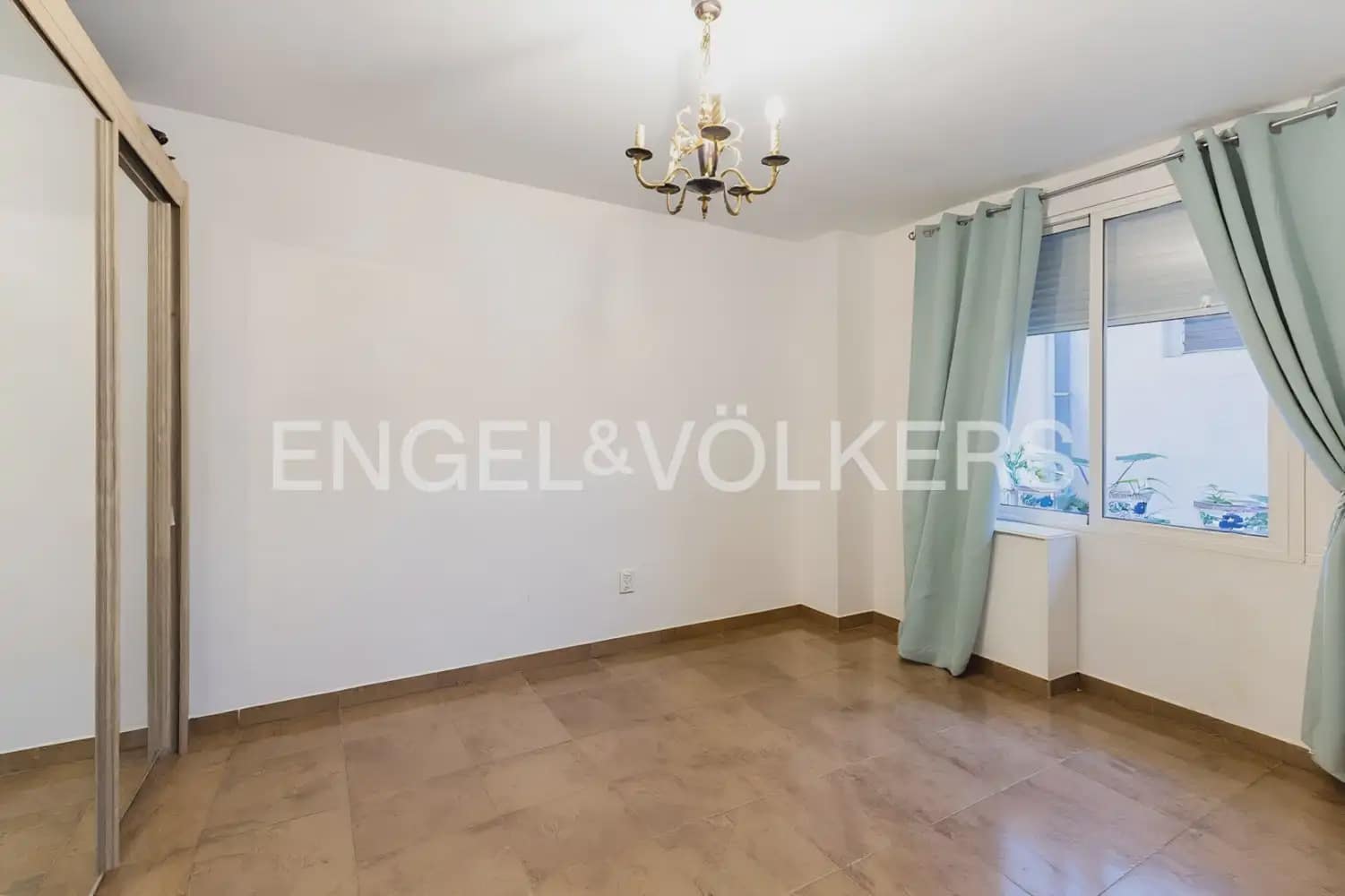 3 Zimmer Wohnung zu verkaufen in Valencia Stadt - 590.000 € (Ref: 9897700)