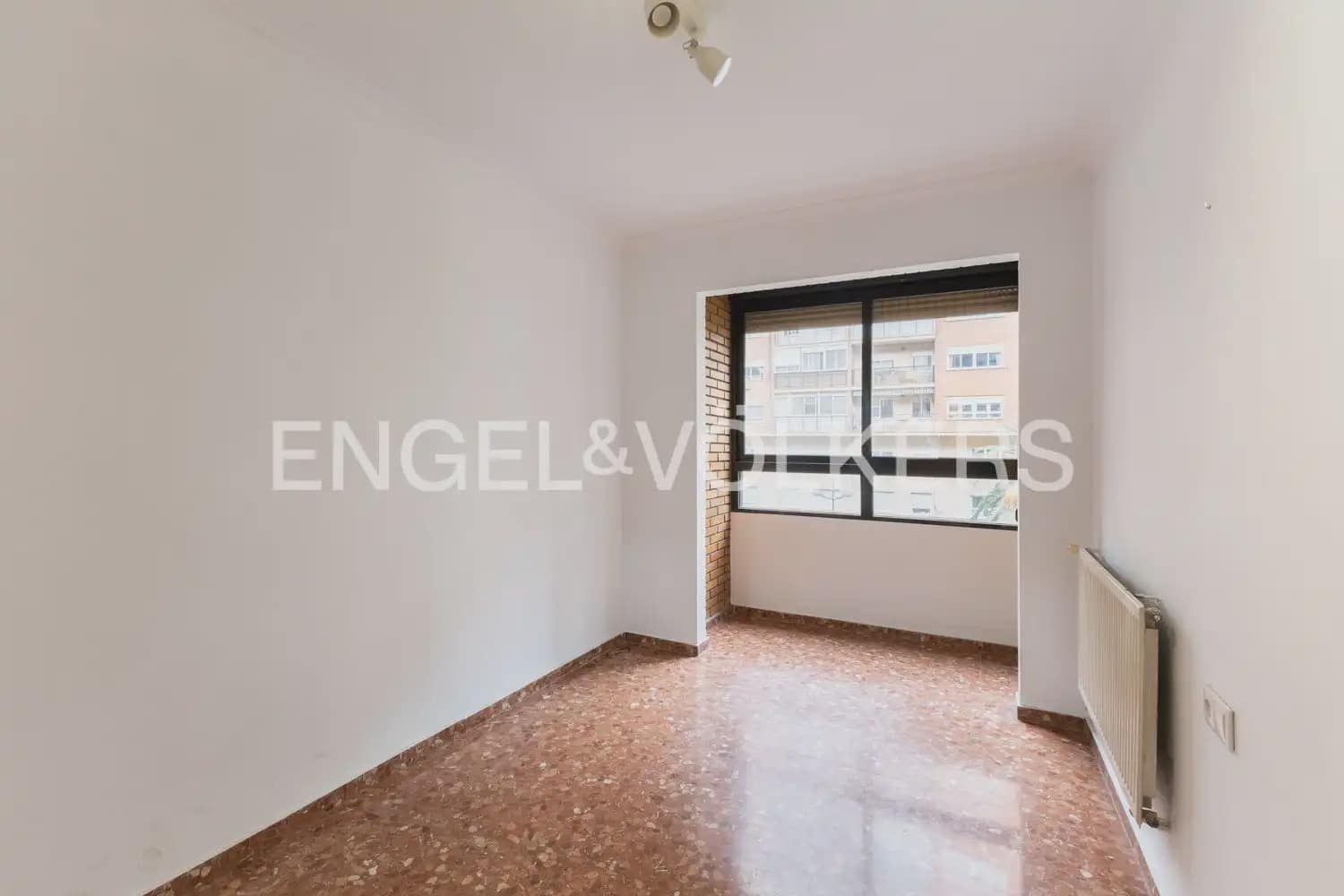 3 slaapkamer Flat te huur in Valencia stad - € 1.500 (Ref: 9897702)