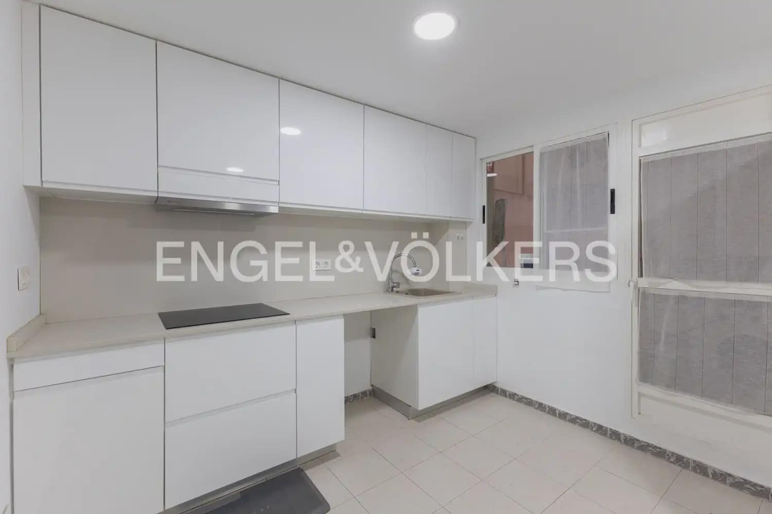 3 slaapkamer Flat te huur in Valencia stad - € 1.500 (Ref: 9897702)
