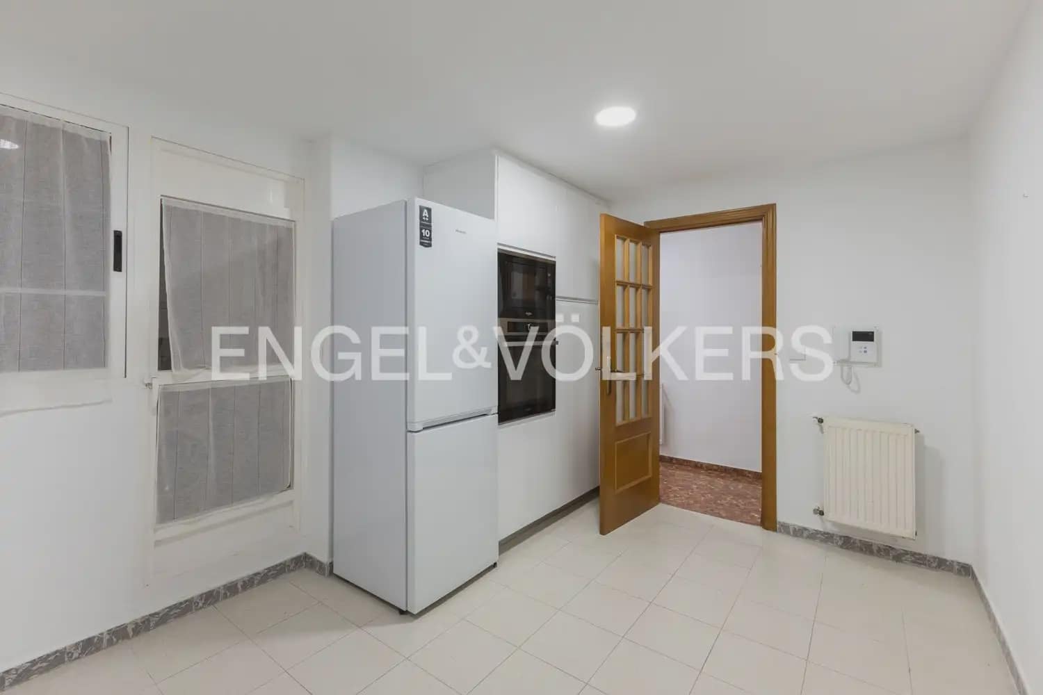 3 slaapkamer Flat te huur in Valencia stad - € 1.500 (Ref: 9897702)