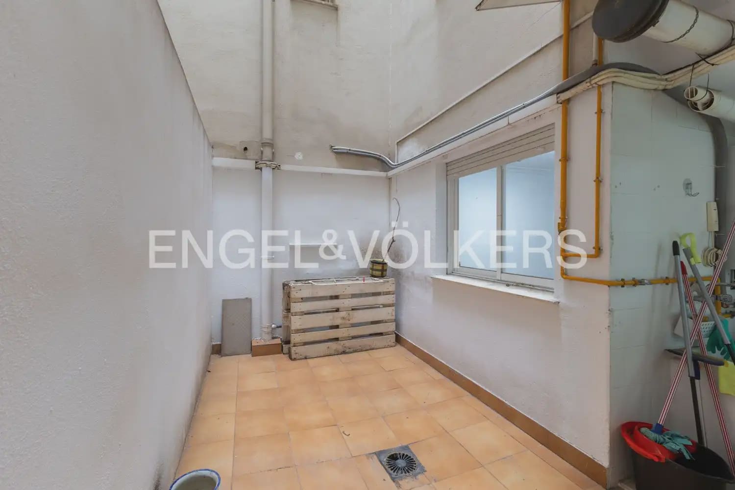 3 slaapkamer Flat te huur in Valencia stad - € 1.500 (Ref: 9897702)