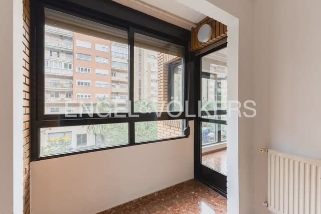 3 slaapkamer Flat te huur in La Vega Baixa, Valencia stad - € 1.500 (Ref: 9897702)