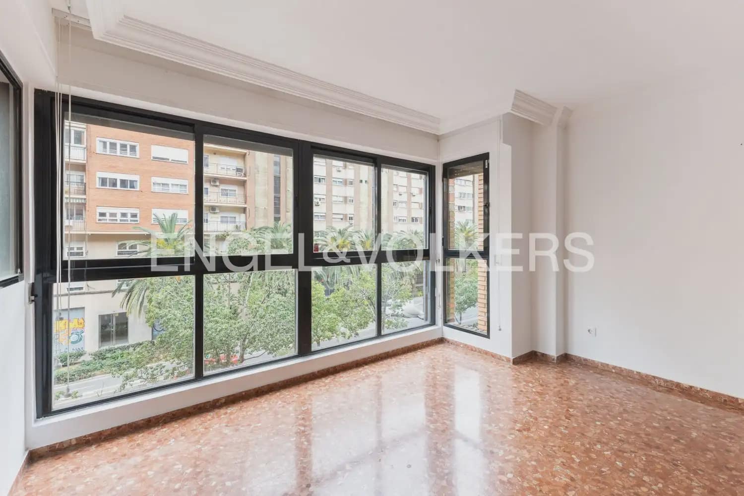 3 slaapkamer Flat te huur in Valencia stad - € 1.500 (Ref: 9897702)