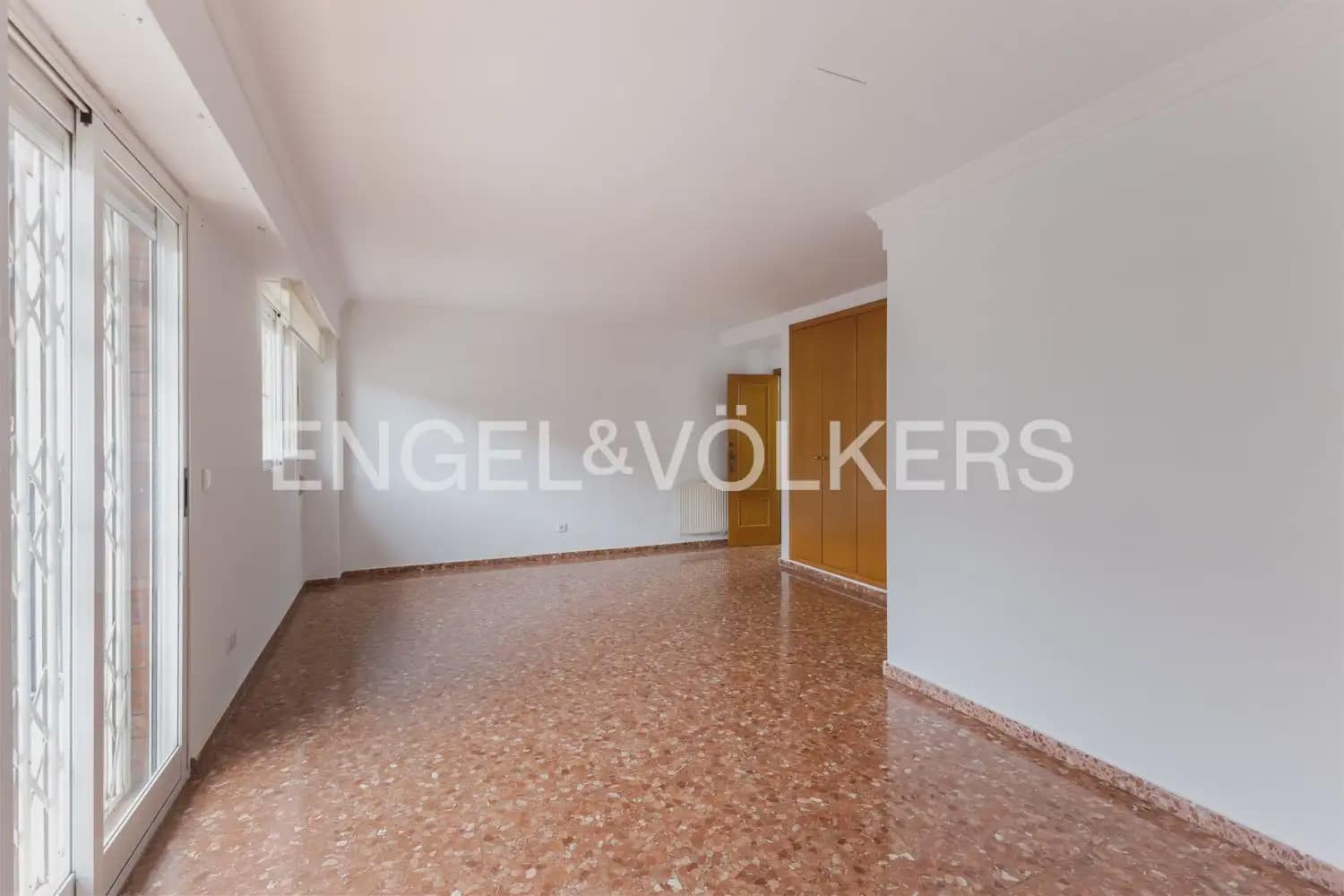 3 slaapkamer Flat te huur in Valencia stad - € 1.500 (Ref: 9897702)