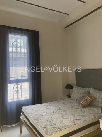Appartement de 2 chambres à louer à Torrefiel, Valence ville - 1 950 € (Ref: 9897703)
