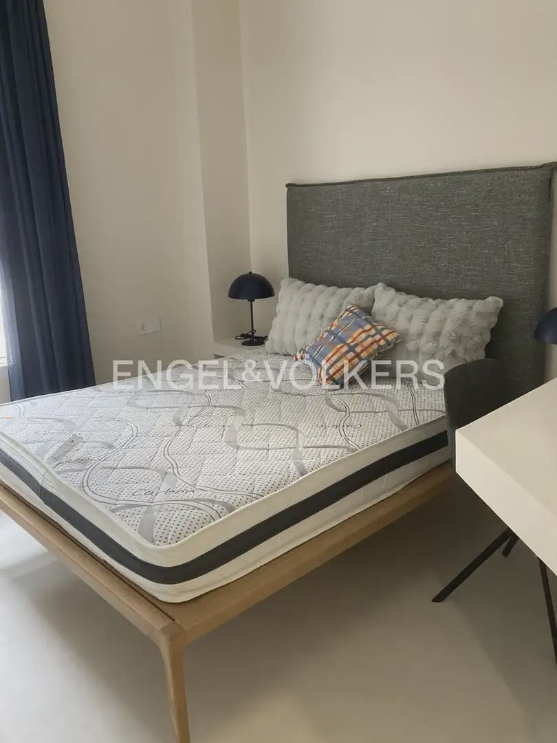 Appartement de 2 chambres à louer à Valence ville - 1 950 € (Ref: 9897703)