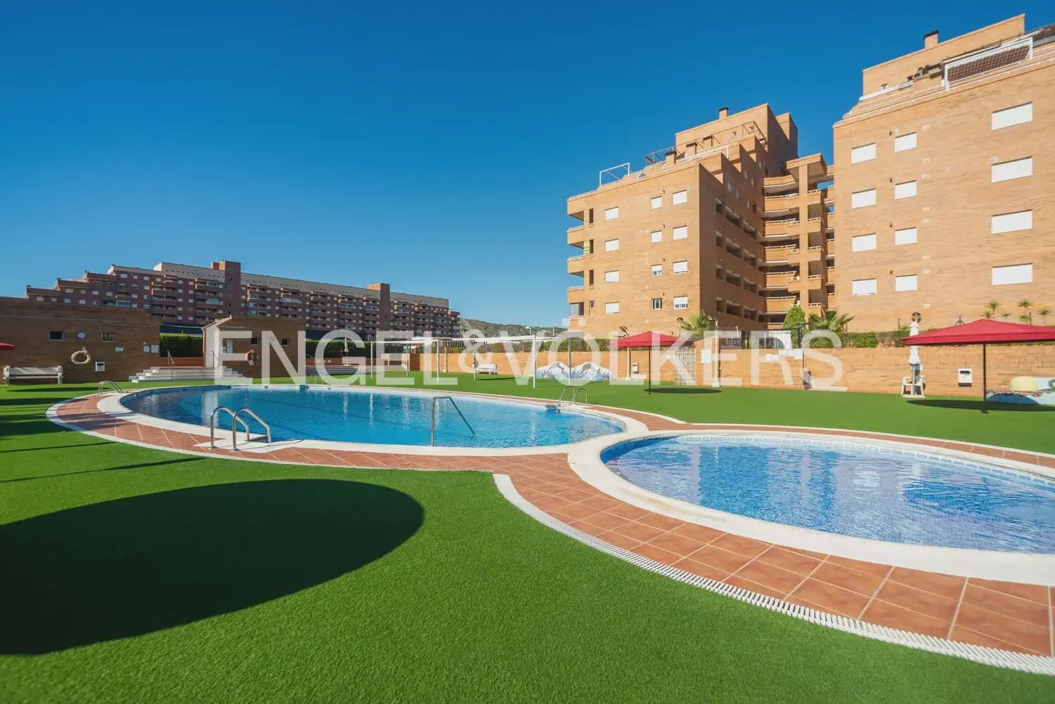 2 quarto Apartamento para venda em Oropesa  com piscina garagem - 169 000 € (Ref: 9897705)