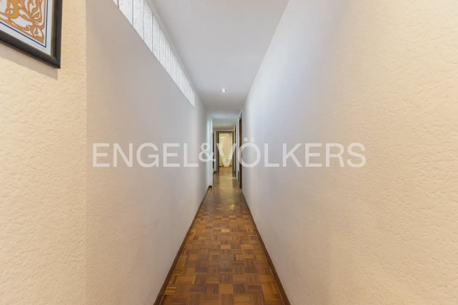 Appartement de 3 chambres à louer à Valence ville - 2 150 € (Ref: 9897706)