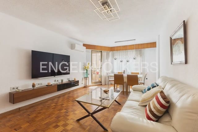 Appartement de 3 chambres à louer à Trinitat, Valence ville - 2 150 € (Ref: 9897706)