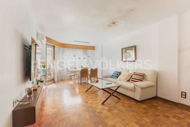 Appartement de 3 chambres à louer à Trinitat, Valence ville - 2 150 € (Ref: 9897706)
