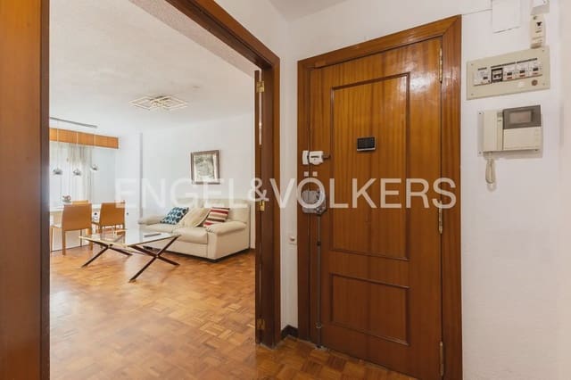 Appartement de 3 chambres à louer à Trinitat, Valence ville - 2 150 € (Ref: 9897706)