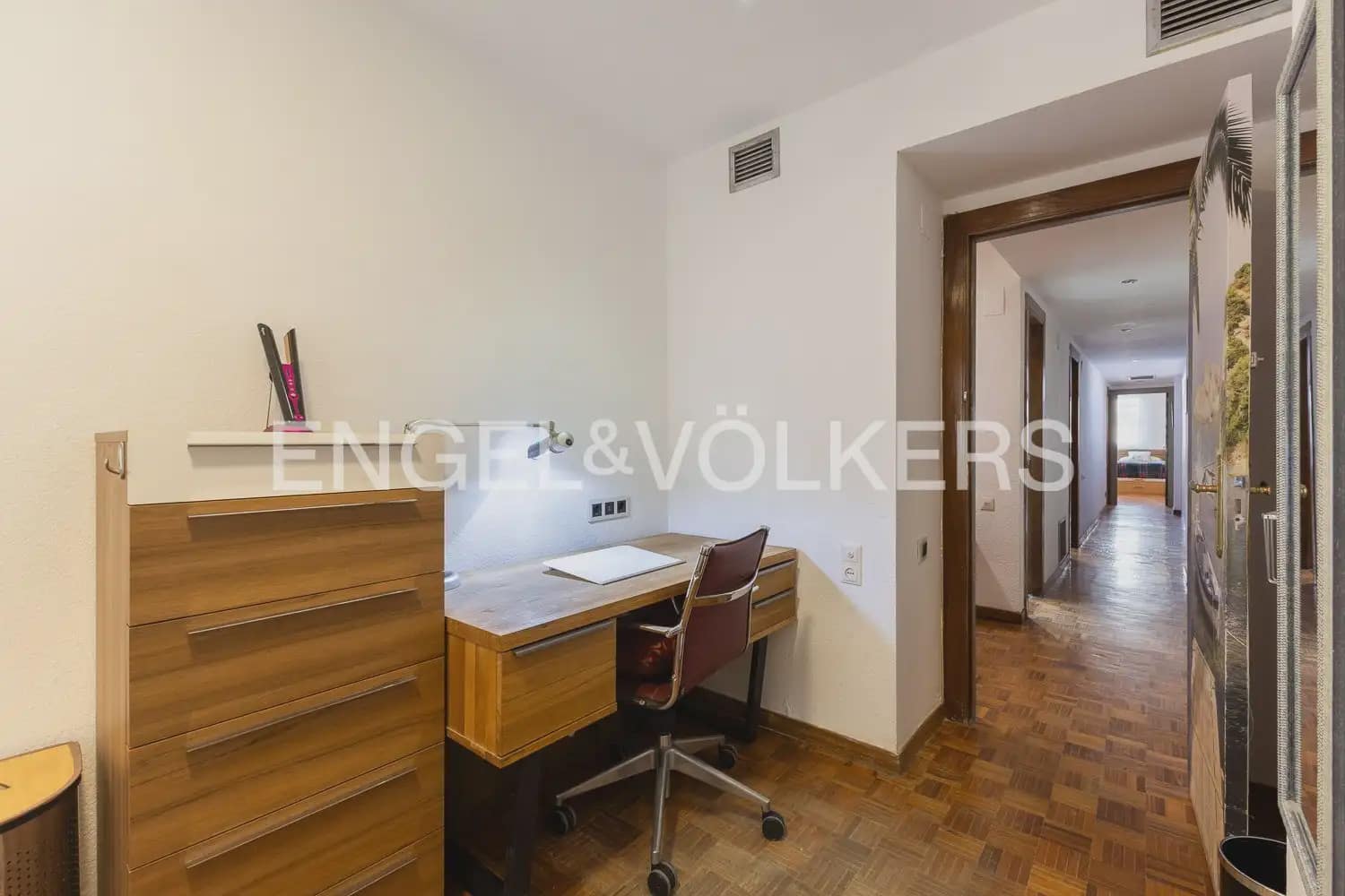 Appartement de 3 chambres à louer à Valence ville - 2 150 € (Ref: 9897706)