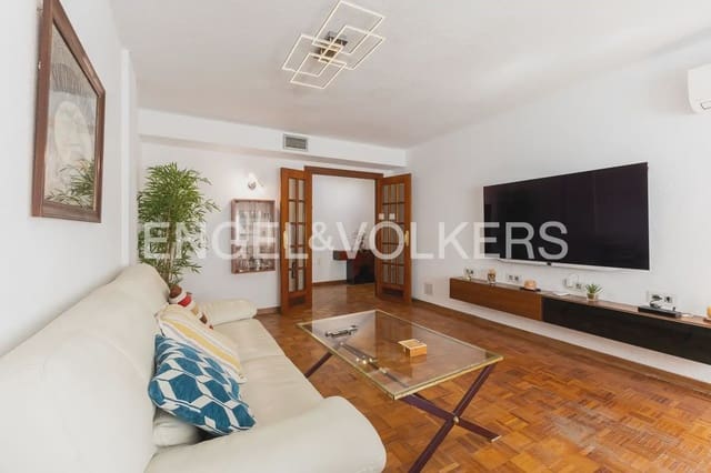 Appartement de 3 chambres à louer à Trinitat, Valence ville - 2 150 € (Ref: 9897706)