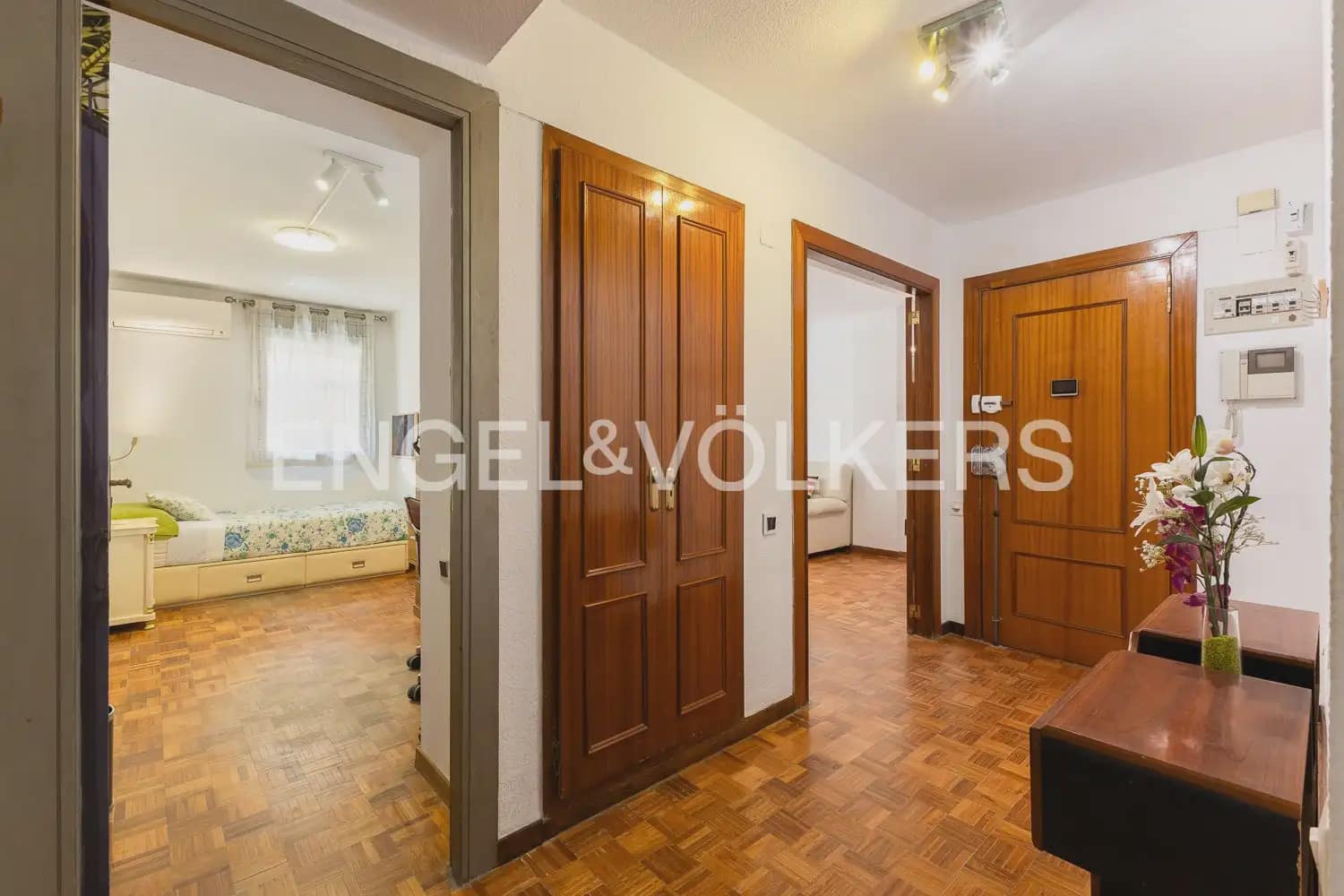 Appartement de 3 chambres à louer à Valence ville - 2 150 € (Ref: 9897706)