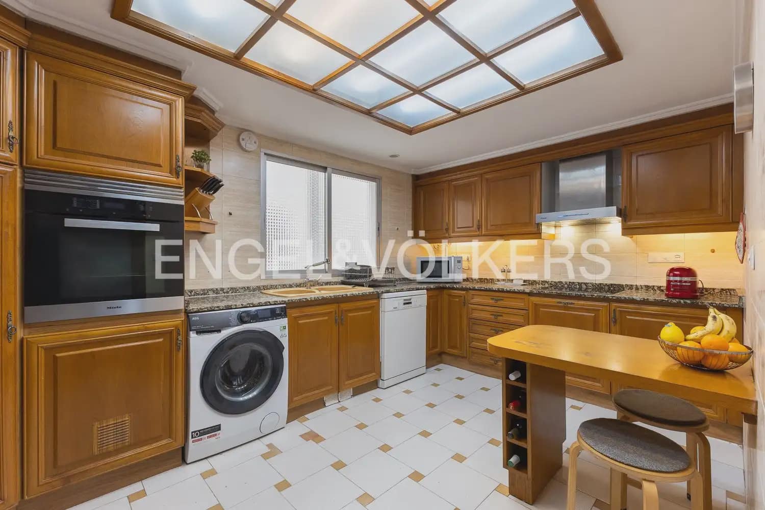Appartement de 3 chambres à louer à Valence ville - 2 150 € (Ref: 9897706)