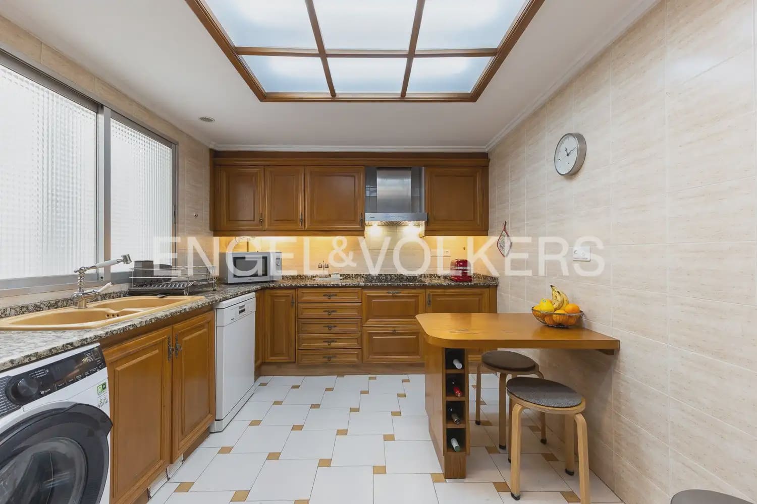 Appartement de 3 chambres à louer à Valence ville - 2 150 € (Ref: 9897706)
