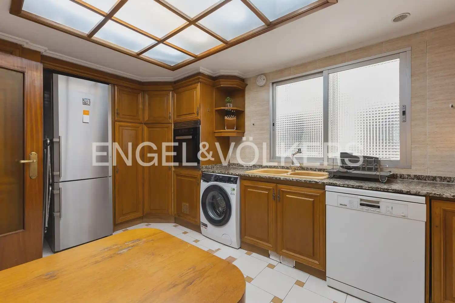Appartement de 3 chambres à louer à Valence ville - 2 150 € (Ref: 9897706)