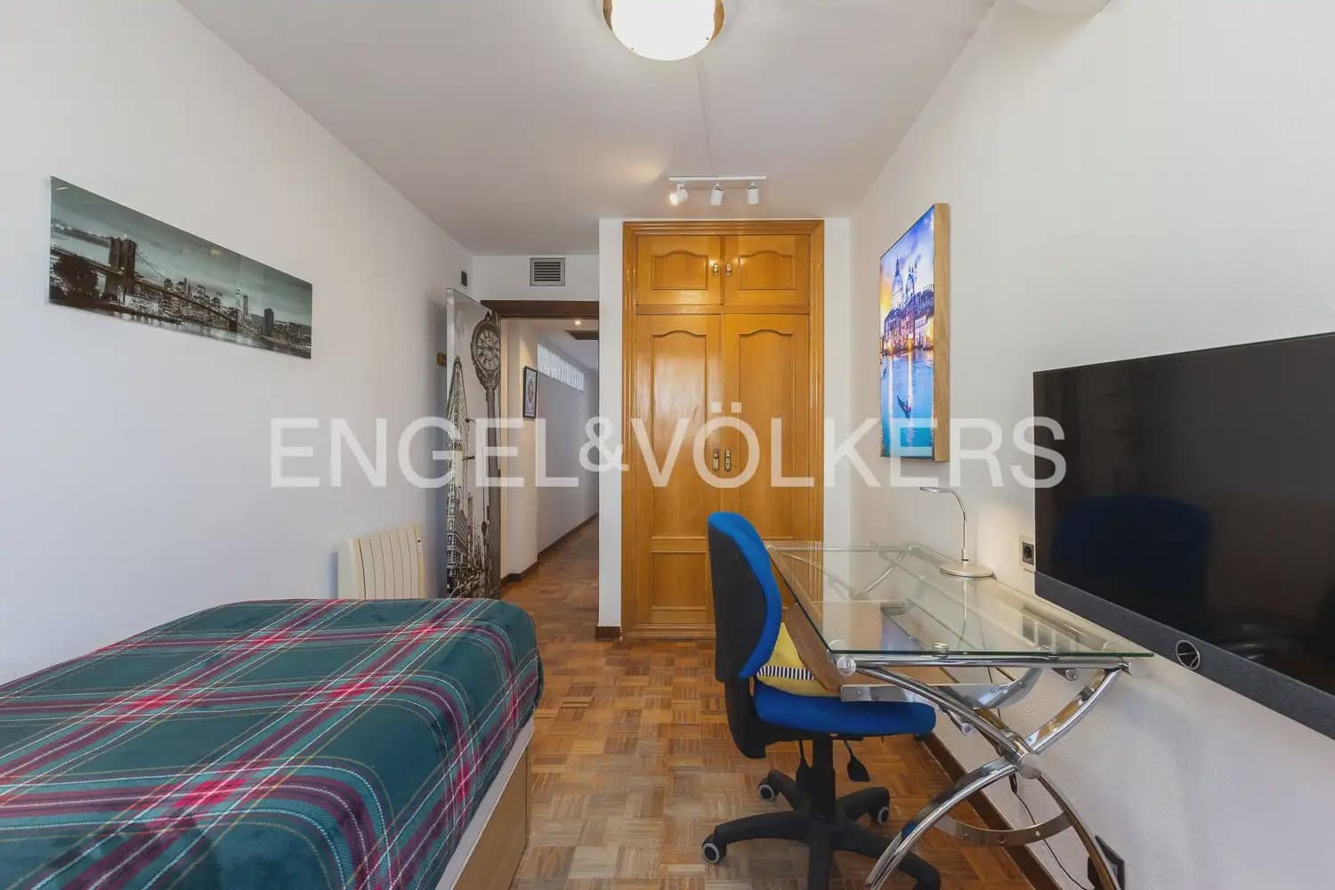 Appartement de 3 chambres à louer à Valence ville - 2 150 € (Ref: 9897706)