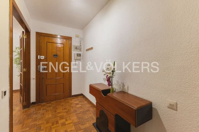 Appartement de 3 chambres à louer à Trinitat, Valence ville - 2 150 € (Ref: 9897706)