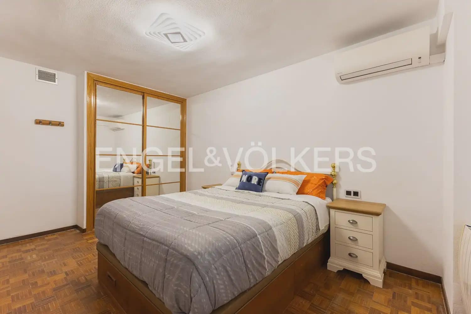 Appartement de 3 chambres à louer à Valence ville - 2 150 € (Ref: 9897706)