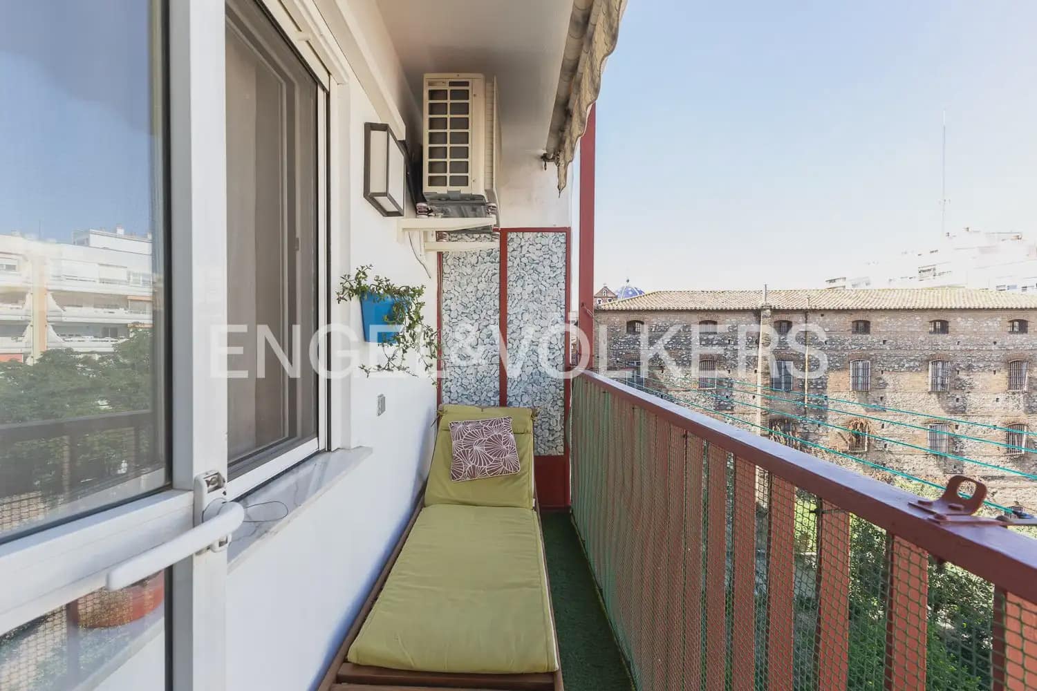 Appartement de 3 chambres à louer à Valence ville - 2 150 € (Ref: 9897706)