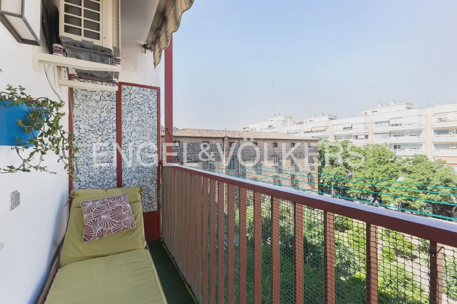 Appartement de 3 chambres à louer à Valence ville - 2 150 € (Ref: 9897706)