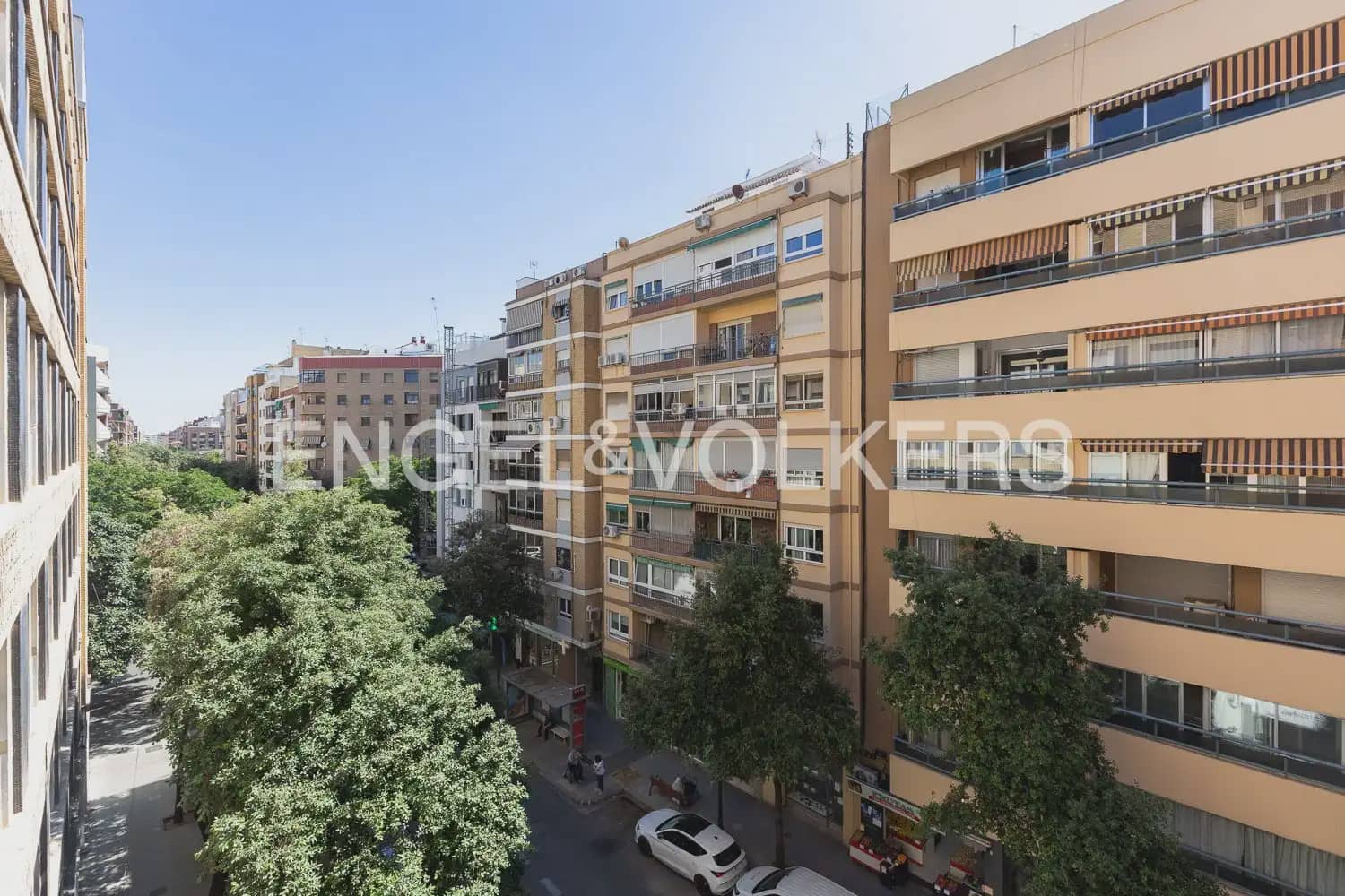 Appartement de 3 chambres à louer à Valence ville - 2 150 € (Ref: 9897706)