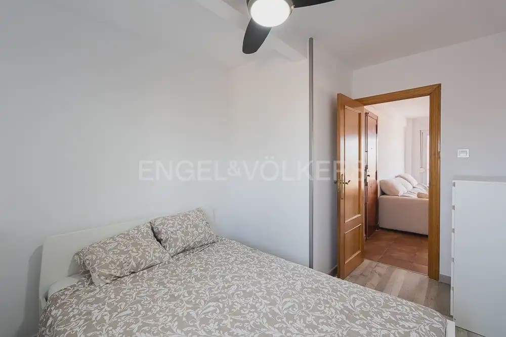 3 bedroom Flat for rent in Puig with pool garage - € 1,000 (Ref: 9897707)