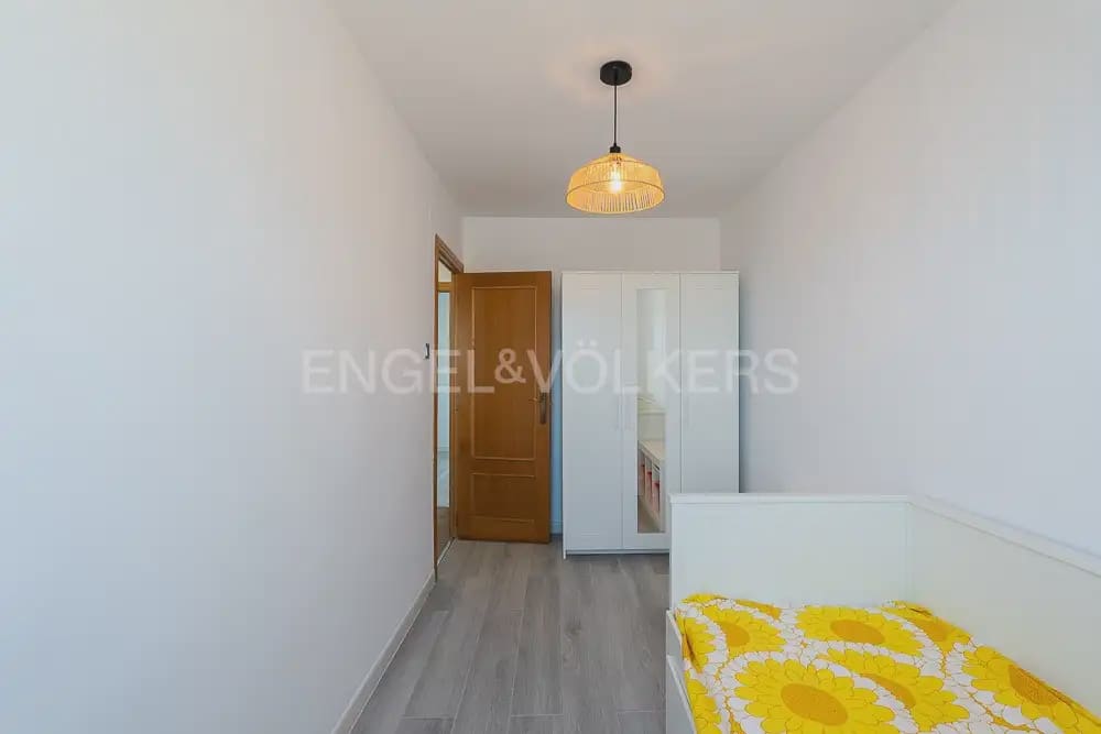 3 bedroom Flat for rent in Puig with pool garage - € 1,000 (Ref: 9897707)