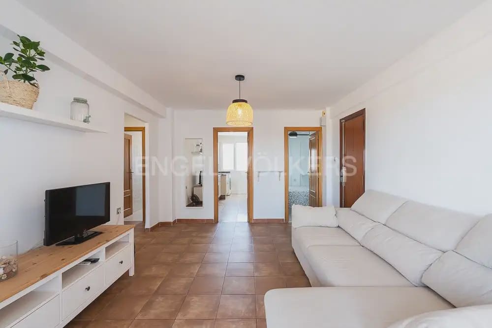 3 bedroom Flat for rent in Puig with pool garage - € 1,000 (Ref: 9897707)