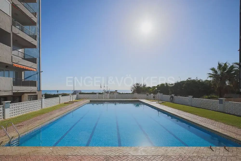 3 bedroom Flat for rent in Puig with pool garage - € 1,000 (Ref: 9897707)