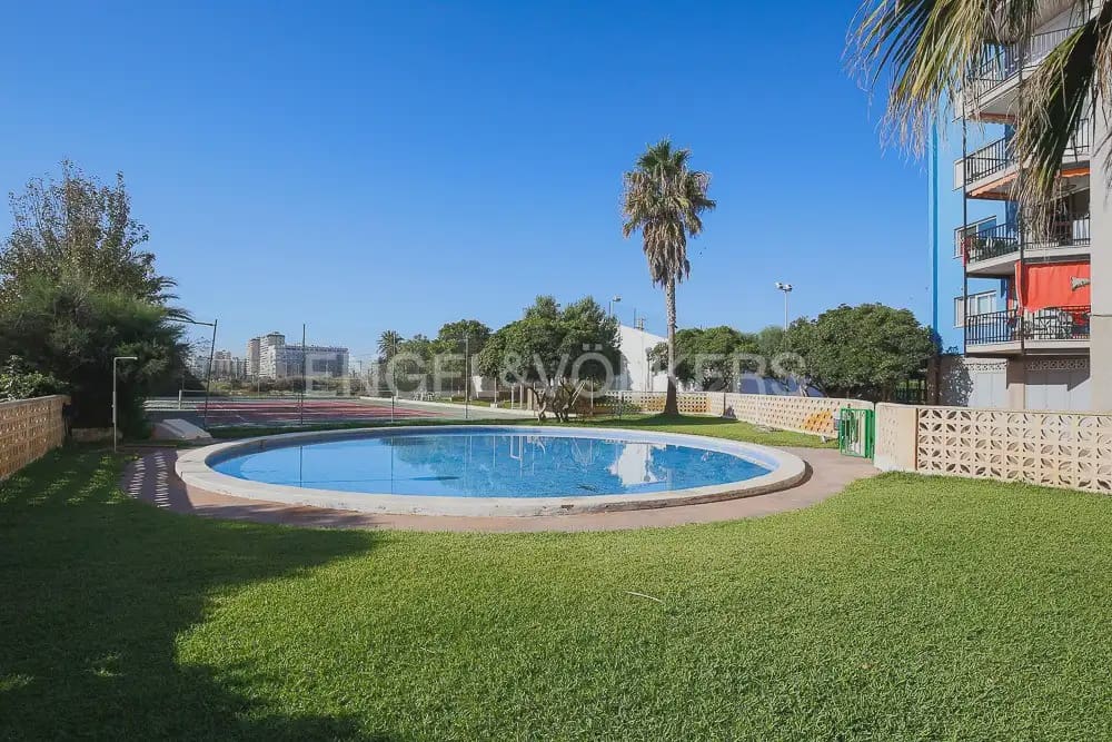 3 bedroom Flat for rent in Puig with pool garage - € 1,000 (Ref: 9897707)