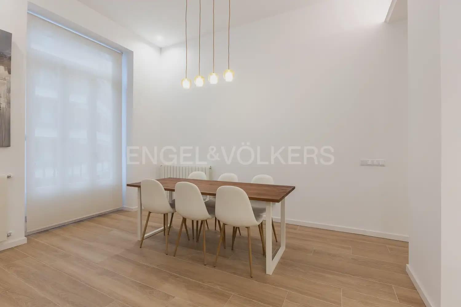 3 sypialnia Mieszkanie do wynajęcia w Miasto Walencja - 3 900 € (Ref: 9897709)