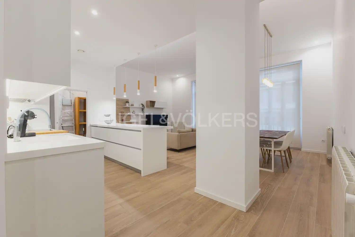 3 sypialnia Mieszkanie do wynajęcia w Miasto Walencja - 3 900 € (Ref: 9897709)