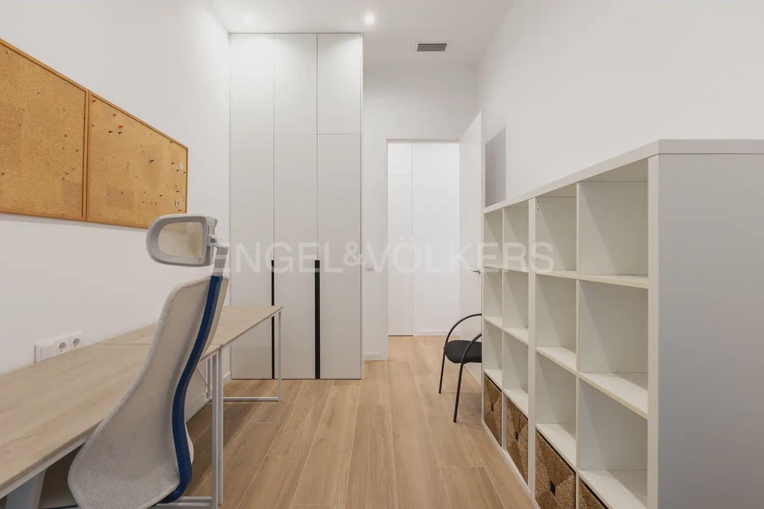 3 sypialnia Mieszkanie do wynajęcia w Miasto Walencja - 3 900 € (Ref: 9897709)