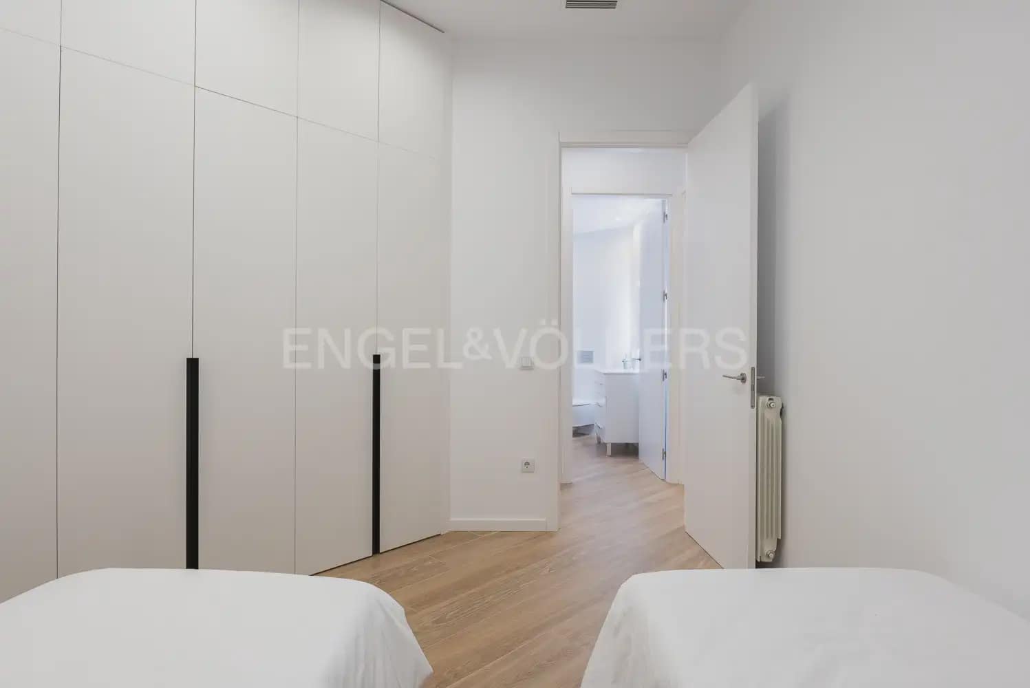 3 sypialnia Mieszkanie do wynajęcia w Miasto Walencja - 3 900 € (Ref: 9897709)