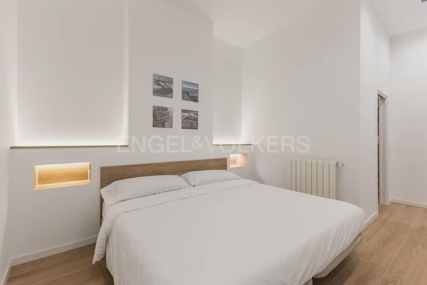 3 sypialnia Mieszkanie do wynajęcia w Miasto Walencja - 3 900 € (Ref: 9897709)