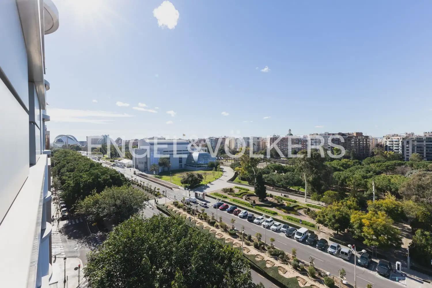 4 makuuhuone Asunto vuokrattavana paikassa Valencia kaupunki mukana 
autotalli - 3 500 € (Ref: 9897710)