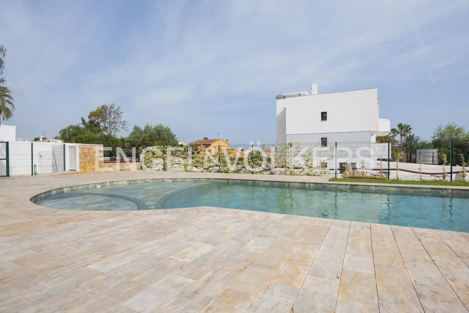 1 Zimmer Wohnung zu verkaufen in Denia mit Pool - 239.000 € (Ref: 9897711)