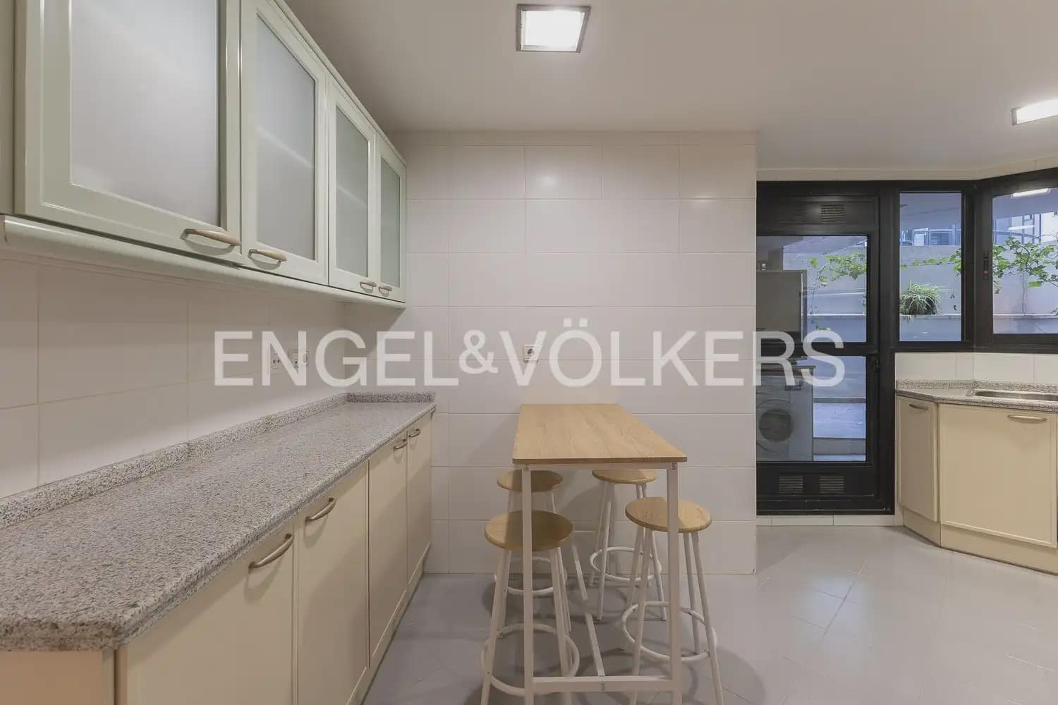 6 camera da letto Appartamento da affittare in Valencia citta con piscina - 4.500 € (Rif: 9897715)