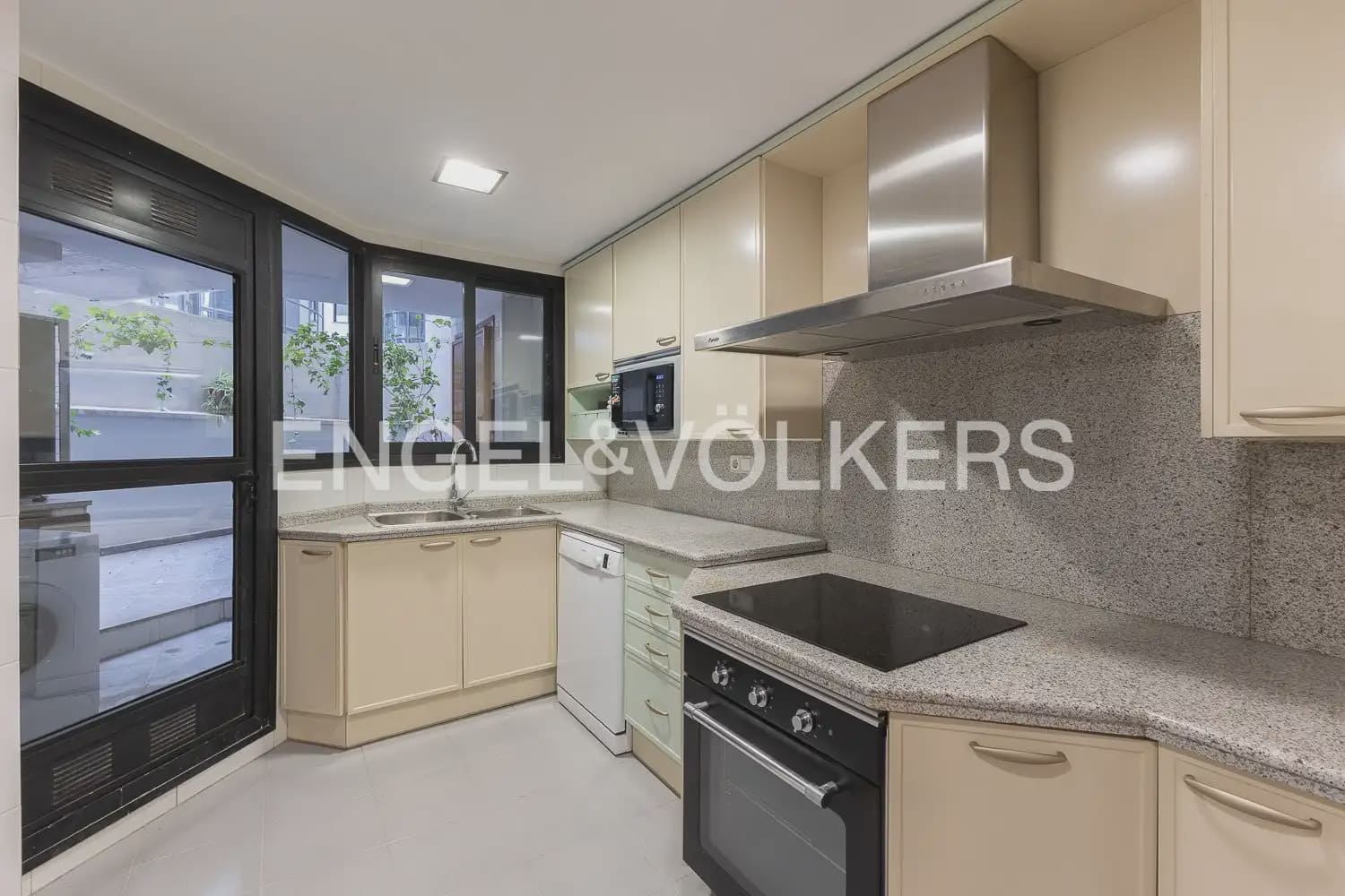 6 camera da letto Appartamento da affittare in Valencia citta con piscina - 4.500 € (Rif: 9897715)