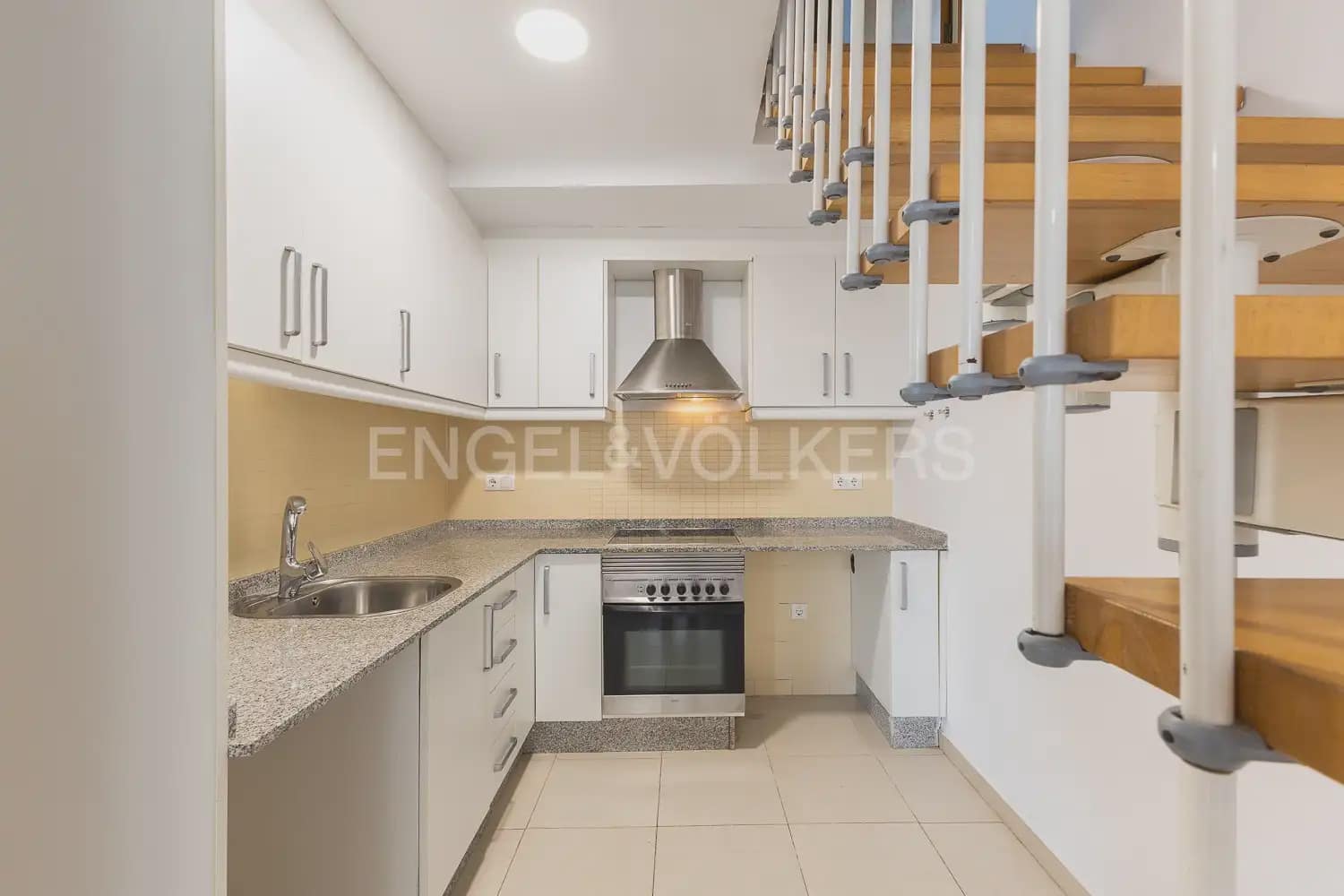 3 camera da letto Appartamento da affittare in Valencia citta - 1.500 € (Rif: 9897717)