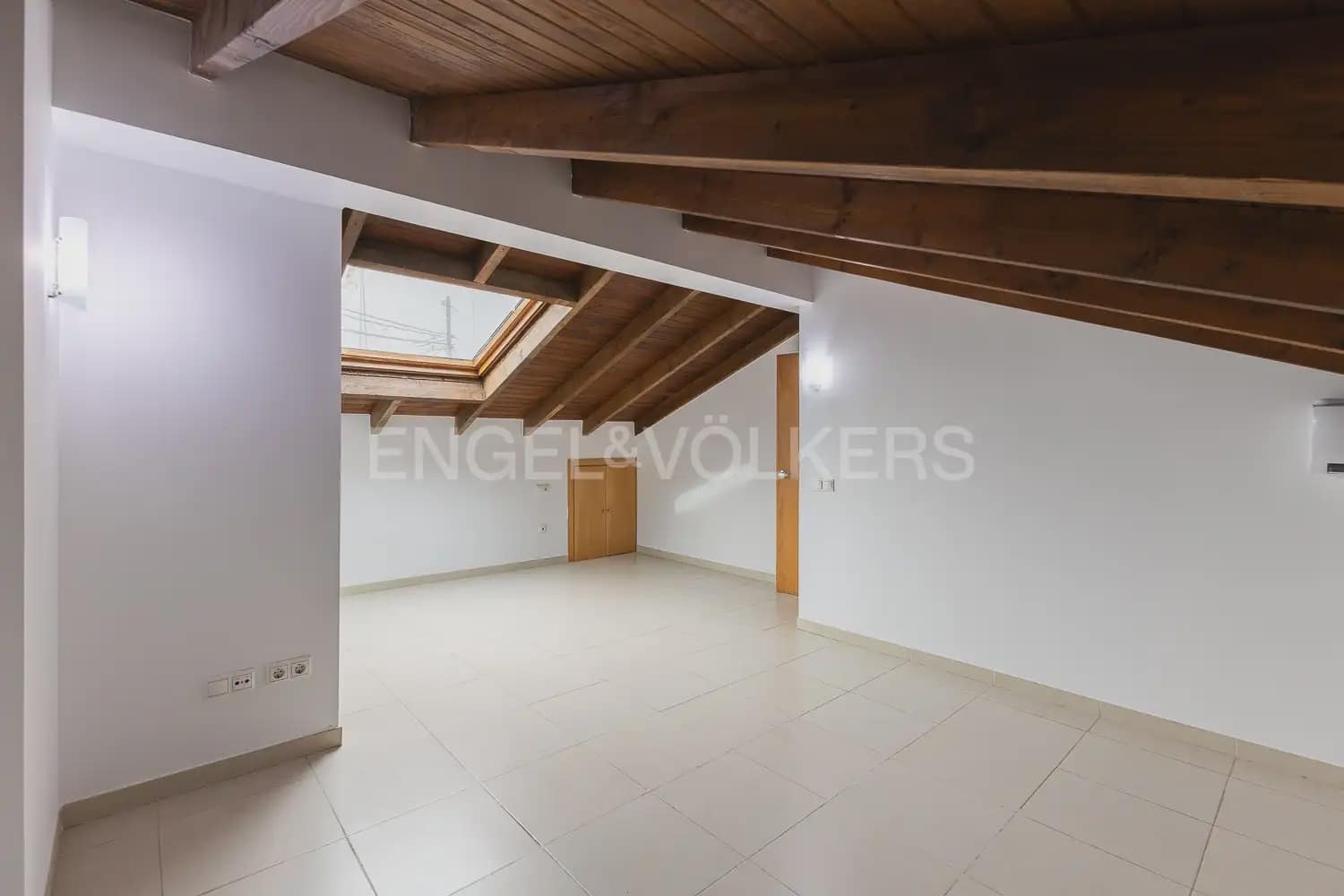 3 camera da letto Appartamento da affittare in Valencia citta - 1.500 € (Rif: 9897717)