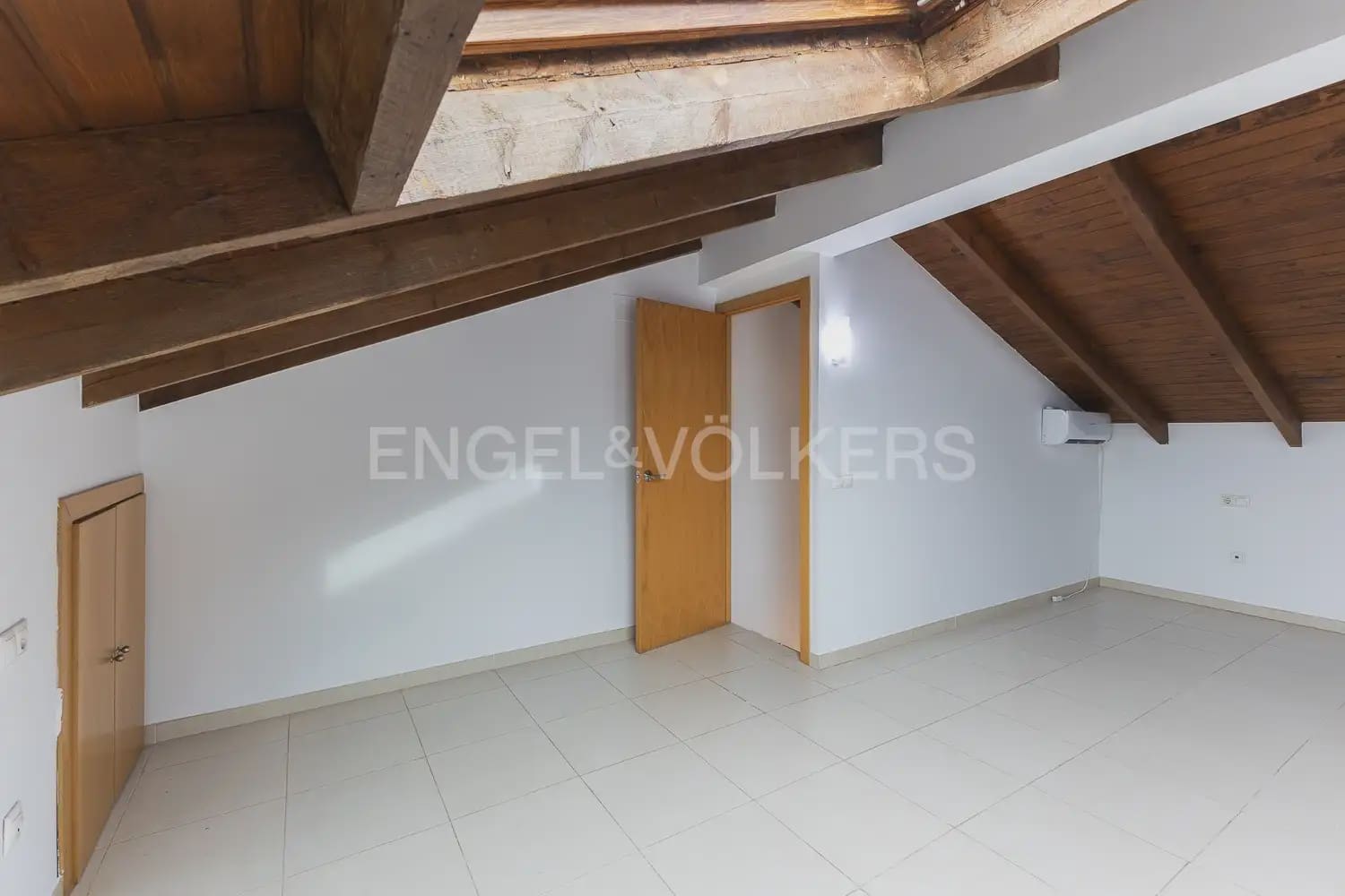 3 camera da letto Appartamento da affittare in Valencia citta - 1.500 € (Rif: 9897717)