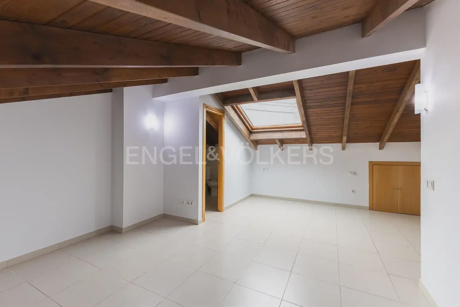 3 camera da letto Appartamento da affittare in Valencia citta - 1.500 € (Rif: 9897717)